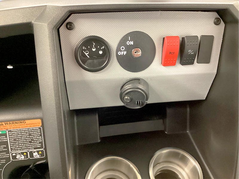 2024 E-Z-GO Express™ S4 Gas Black - Image 4