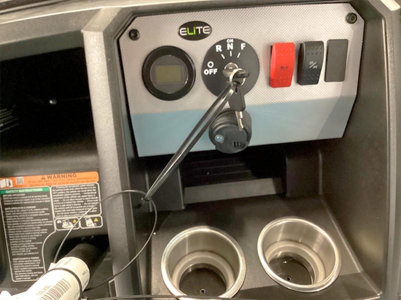 2024 E-Z-GO Express™ S4 ELiTE™ Lithium Electric Blue - Image 2