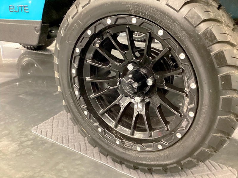 2024 E-Z-GO Express™ S4 ELiTE™ Lithium Electric Blue - Image 5