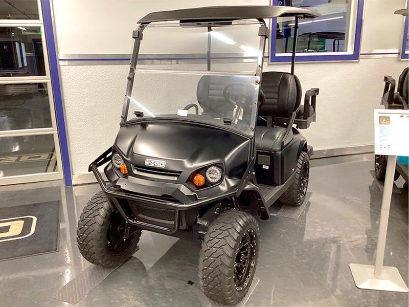 2024 E-Z-GO Express™ S4 Gas Black