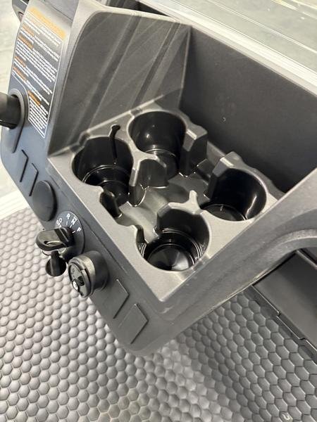 2025 E-Z-GO Freedom® RXV® ELiTE Lithium Bright White - Image 10