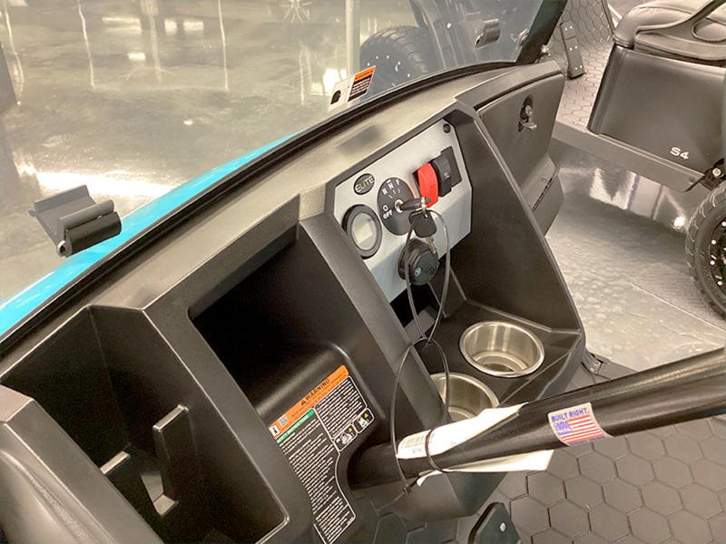 2024 E-Z-GO Express™ S4 ELiTE™ Lithium Electric Blue - Image 10