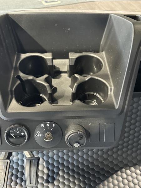 2024 E-Z-GO Freedom® RXV® ELiTE™ Lithium Bright White - Image 11