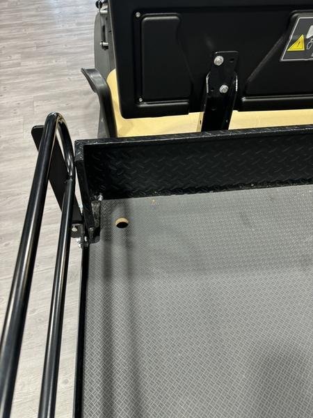 2023 Cushman® Shuttle™ 2 ELiTE Lithium Electric - Image 8