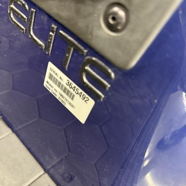 2025 E-Z-GO Express 4 ELiTE Lithium Electric Blue - Image 5