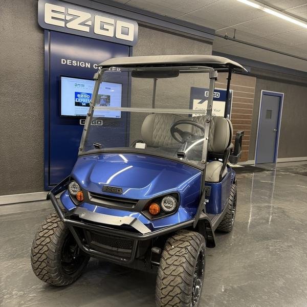 2025 E-Z-GO Express 4 ELiTE Lithium Electric Blue - Image 2